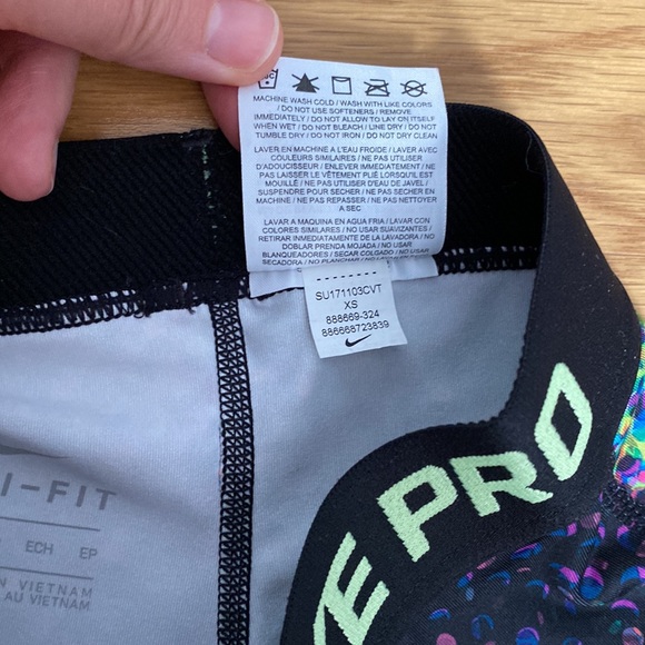 Girl Nike Dri-Fit 2 capri pants - Picture 4 of 9